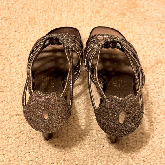 NIB New York Transit Women’s Special Gesture Dress Sandals Size 6M - Picture 4 of 9